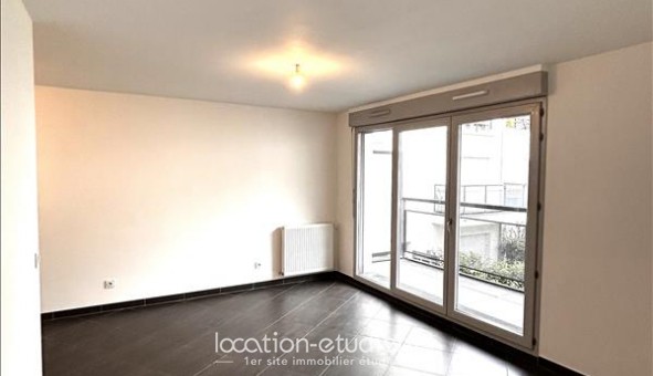 Logement �tudiant Studio &agrave; Ozoir la Ferri�re (77330)