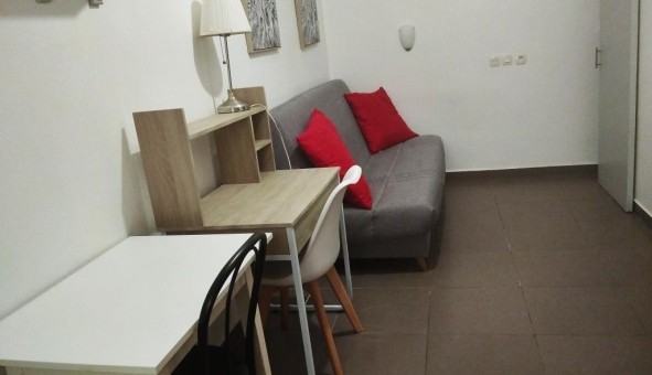 Logement étudiant Location Studio Vide Paris 01er arrondissement (75001)