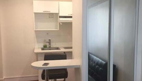 Logement tudiant Location Studio Vide Paris 07me arrondissement (75007)