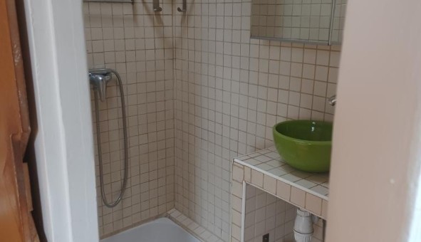 Logement tudiant Studio à Paris 10me arrondissement (75010)
