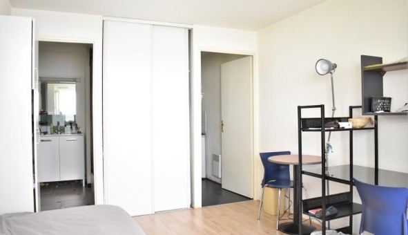 Logement tudiant Studio à Paris 10me arrondissement (75010)