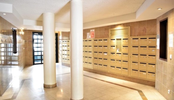 Logement tudiant Studio à Paris 10me arrondissement (75010)