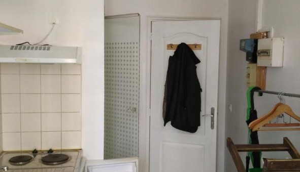 Logement �tudiant Studio &agrave; Paris 10�me arrondissement (75010)