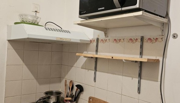 Logement �tudiant Studio &agrave; Paris 10�me arrondissement (75010)