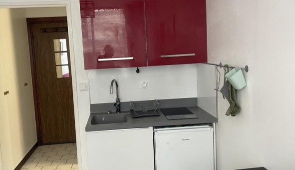 Logement �tudiant Studio &agrave; Paris 10�me arrondissement (75010)