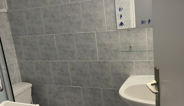 Logement �tudiant Studio &agrave; Paris 10�me arrondissement (75010)