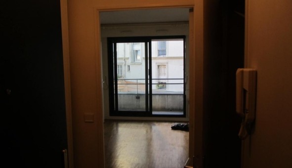 Logement �tudiant Studio &agrave; Paris 10�me arrondissement (75010)