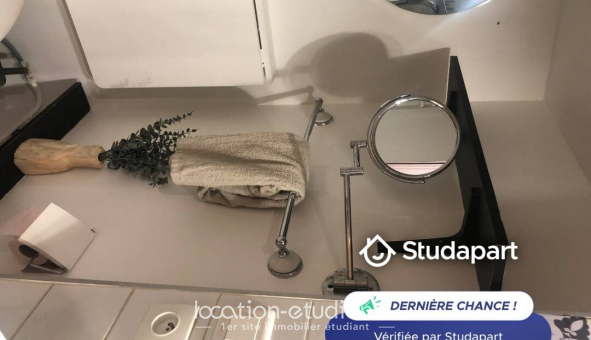 Logement �tudiant Studio &agrave; Paris 10�me arrondissement (75010)