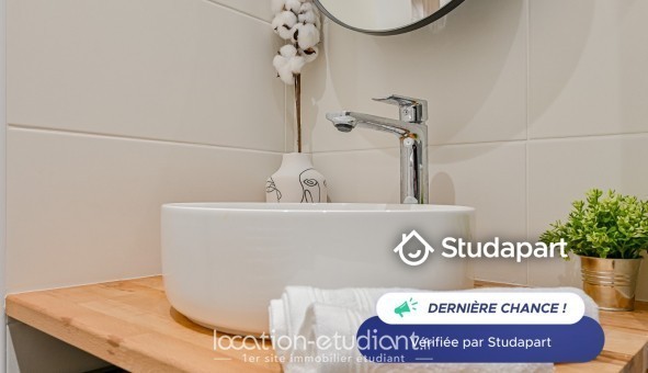 Logement �tudiant Studio &agrave; Paris 10�me arrondissement (75010)
