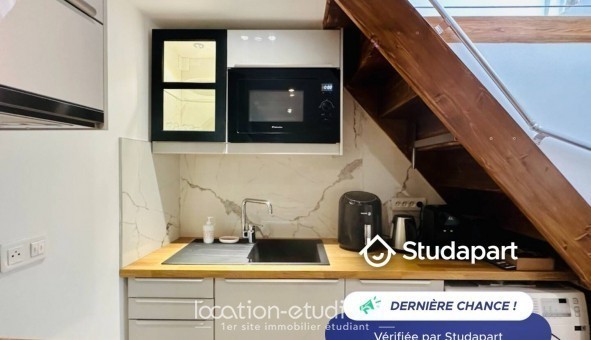 Logement �tudiant Studio &agrave; Paris 10�me arrondissement (75010)