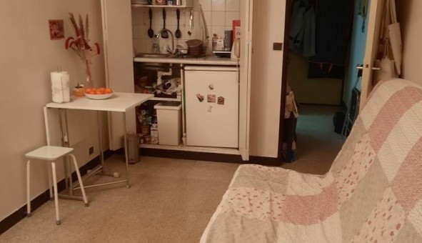 Logement �tudiant Studio &agrave; Paris 10�me arrondissement (75010)