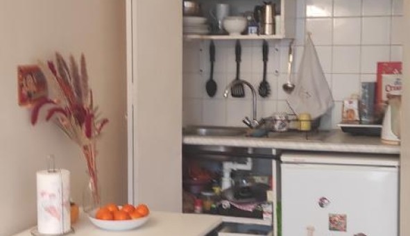 Logement �tudiant Studio &agrave; Paris 10�me arrondissement (75010)