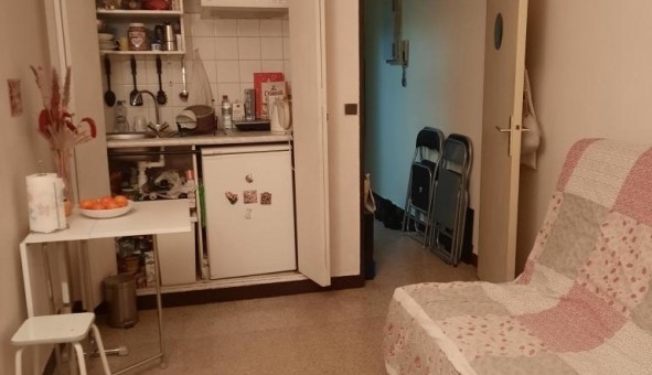 Logement �tudiant Studio &agrave; Paris 10�me arrondissement (75010)