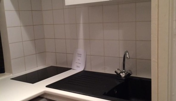 Logement �tudiant Studio &agrave; Paris 10�me arrondissement (75010)