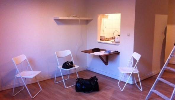 Logement �tudiant Studio &agrave; Paris 10�me arrondissement (75010)
