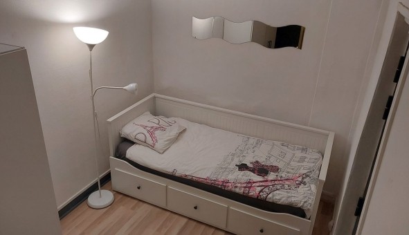 Logement �tudiant Studio &agrave; Paris 10�me arrondissement (75010)