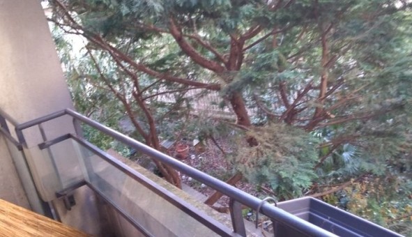 Logement �tudiant Studio &agrave; Paris 10�me arrondissement (75010)