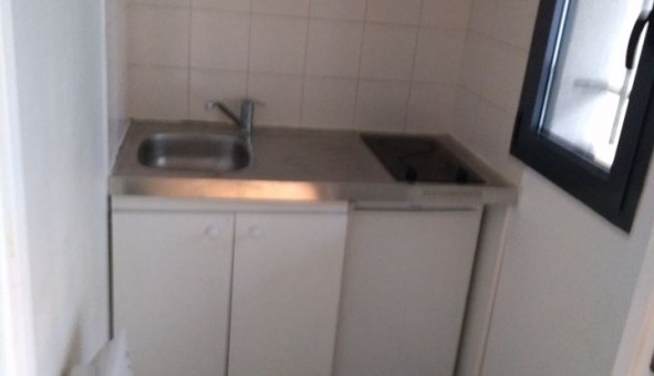 Logement �tudiant Studio &agrave; Paris 10�me arrondissement (75010)