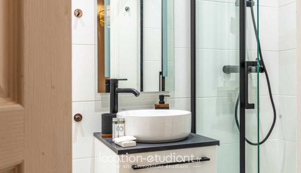 Logement �tudiant Studio &agrave; Paris 10�me arrondissement (75010)