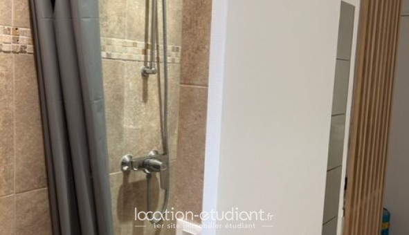 Logement �tudiant Studio &agrave; Paris 10�me arrondissement (75010)