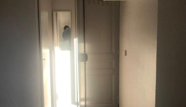 Logement �tudiant Studio &agrave; Paris 10�me arrondissement (75010)