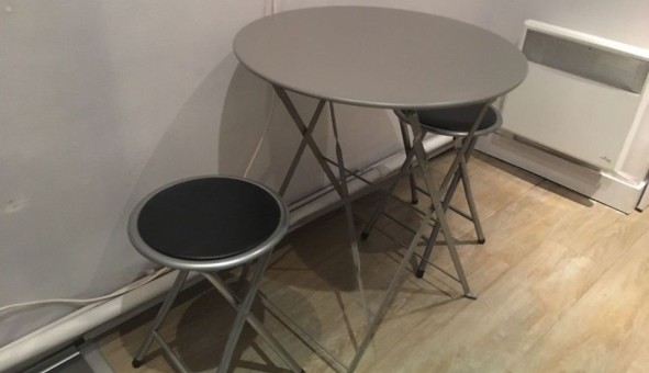 Logement �tudiant Studio &agrave; Paris 10�me arrondissement (75010)