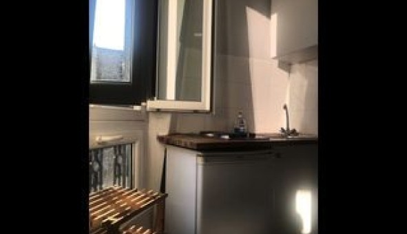 Logement �tudiant Studio &agrave; Paris 10�me arrondissement (75010)