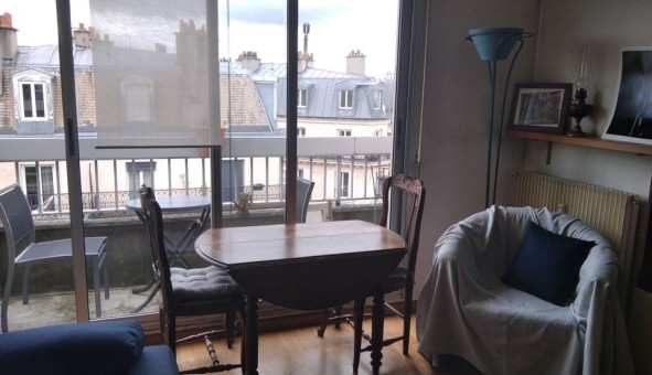 Logement �tudiant Studio &agrave; Paris 10�me arrondissement (75010)