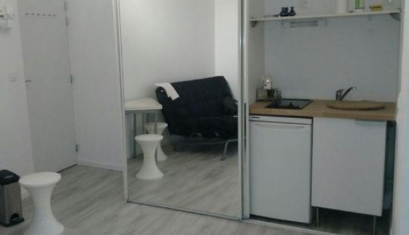 Logement �tudiant Studio &agrave; Paris 10�me arrondissement (75010)