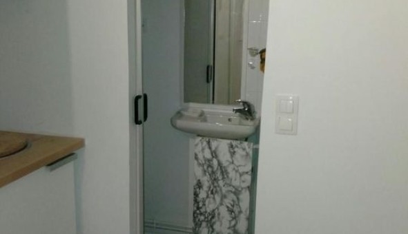 Logement �tudiant Studio &agrave; Paris 10�me arrondissement (75010)