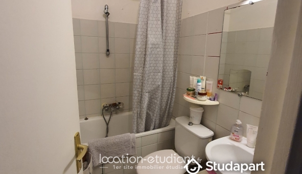 Logement étudiant Studio &agrave; Paris 11ème arrondissement (75011)