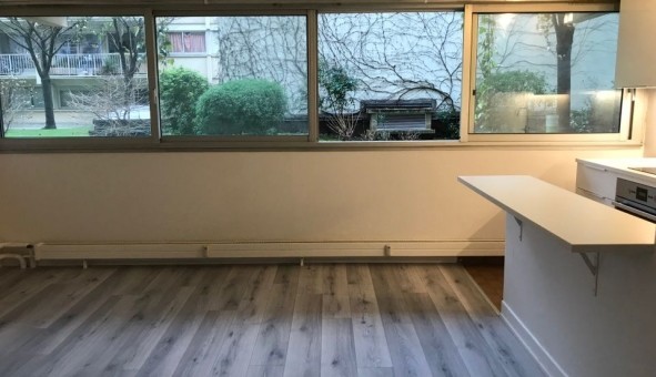 Logement �tudiant Studio &agrave; Paris 11�me arrondissement (75011)