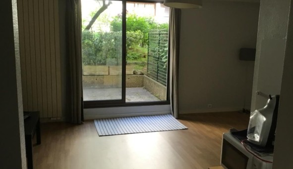Logement étudiant Location Studio Vide Paris 14ème arrondissement (75014)