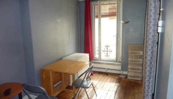 Logement étudiant Location Studio Vide Paris 15ème arrondissement (75015)