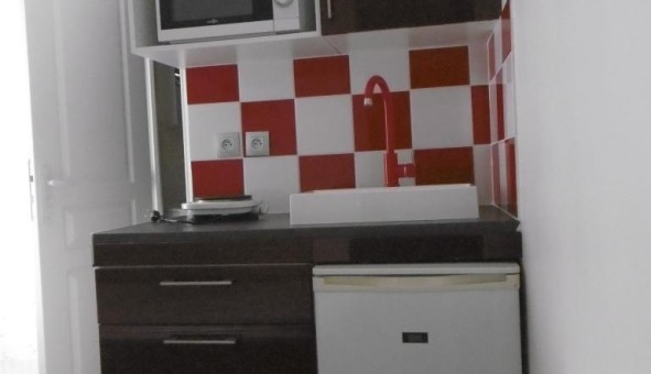 Logement tudiant Location Studio Vide Paris 15me arrondissement (75015)