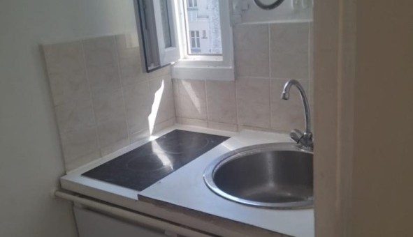 Logement tudiant Location Studio Vide Paris 17me arrondissement (75017)