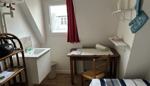 Logement tudiant Location Studio Vide Paris 17me arrondissement (75017)