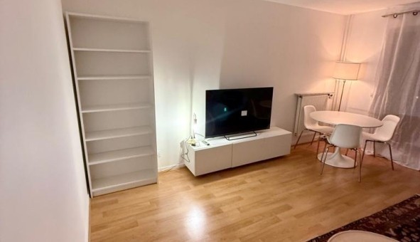 Logement �tudiant Studio &agrave; Paris 17�me arrondissement (75017)