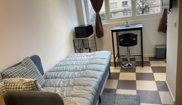 Logement �tudiant Studio &agrave; Paris 17�me arrondissement (75017)