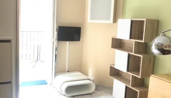 Logement étudiant Studio à Paris 18ème arrondissement (75018)