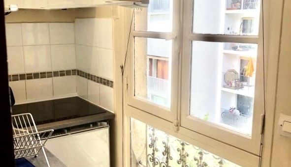 Logement étudiant Studio à Paris 18ème arrondissement (75018)