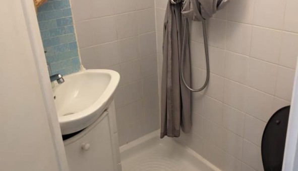 Logement tudiant Studio à Paris 18me arrondissement (75018)