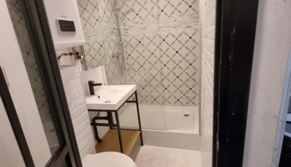 Logement étudiant Studio à Paris 18ème arrondissement (75018)
