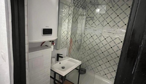 Logement étudiant Studio à Paris 18ème arrondissement (75018)