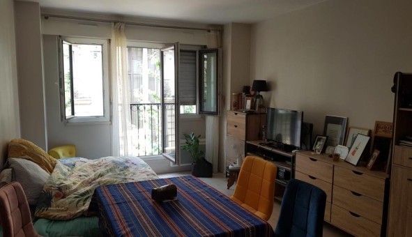 Logement tudiant Studio à Paris 18me arrondissement (75018)