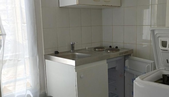 Logement tudiant Studio à Paris 18me arrondissement (75018)