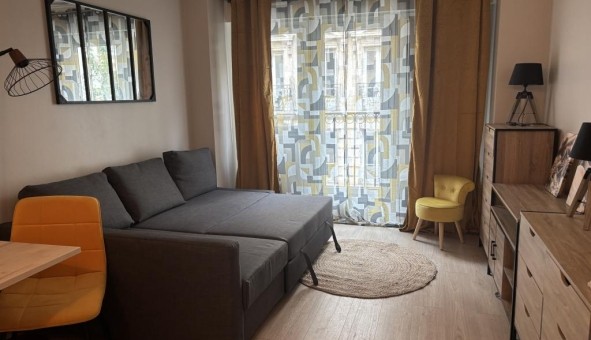 Logement tudiant Studio à Paris 18me arrondissement (75018)
