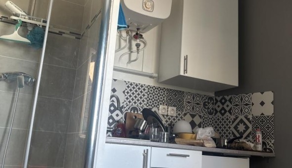 Logement tudiant Studio à Paris 18me arrondissement (75018)