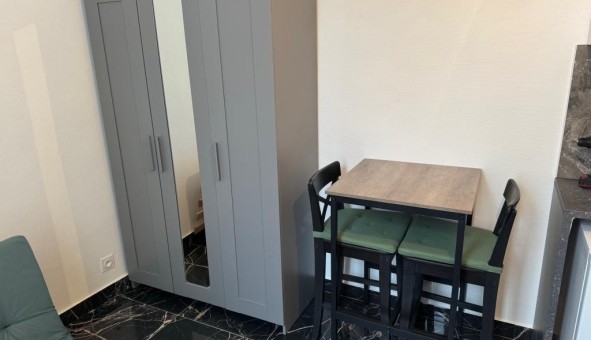 Logement tudiant Studio à Paris 18me arrondissement (75018)