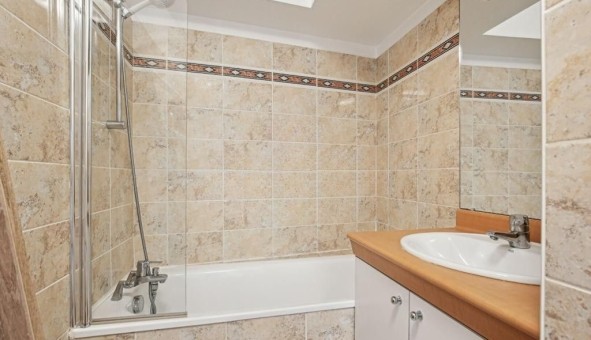 Logement �tudiant Studio &agrave; Paris 18�me arrondissement (75018)